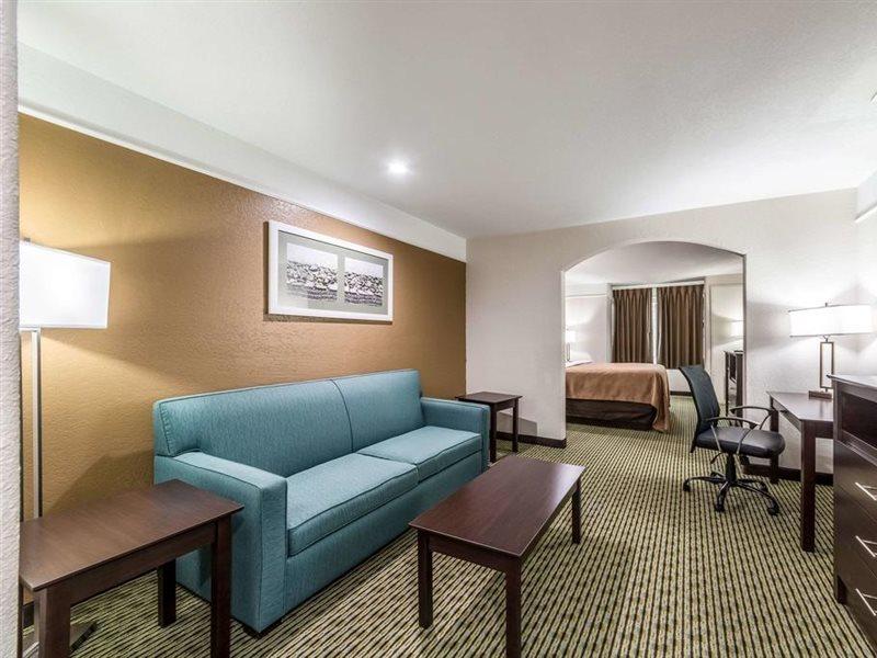 Quality Inn & Suites Seaworld North San Antonio Eksteriør billede