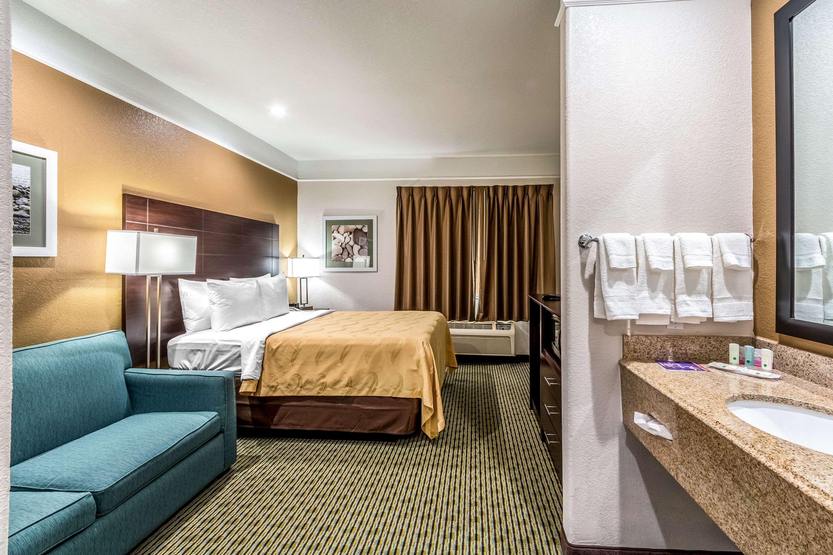 Quality Inn & Suites Seaworld North San Antonio Eksteriør billede
