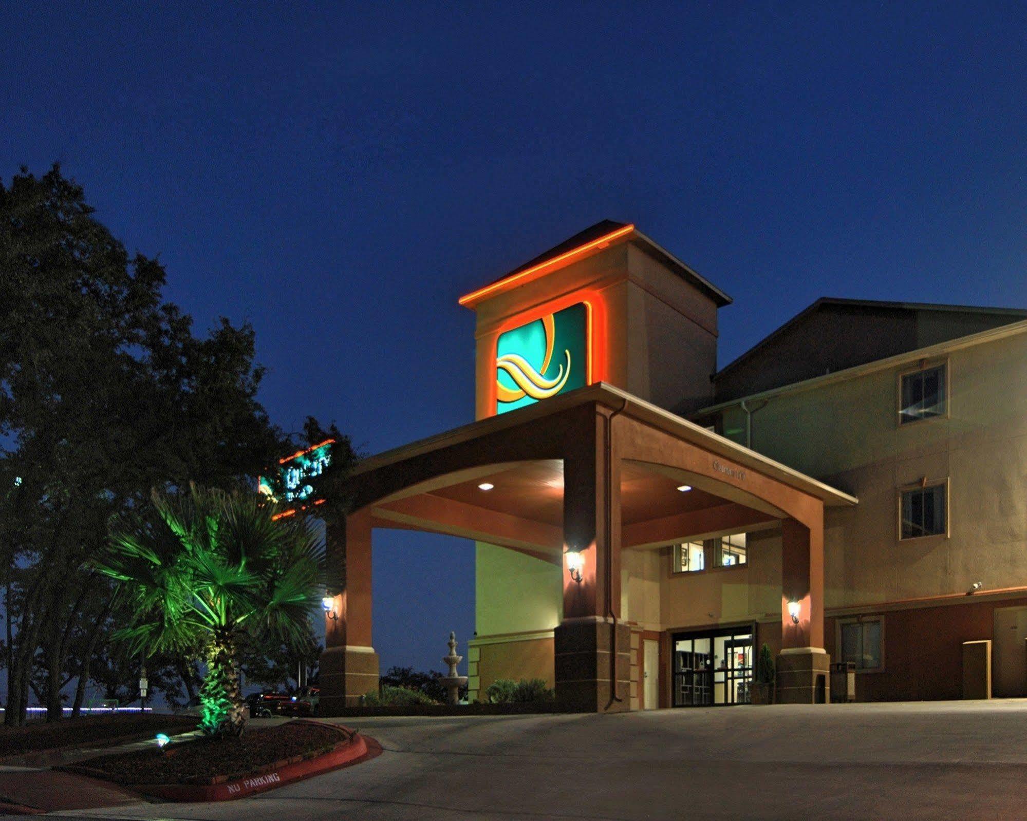 Quality Inn & Suites Seaworld North San Antonio Eksteriør billede