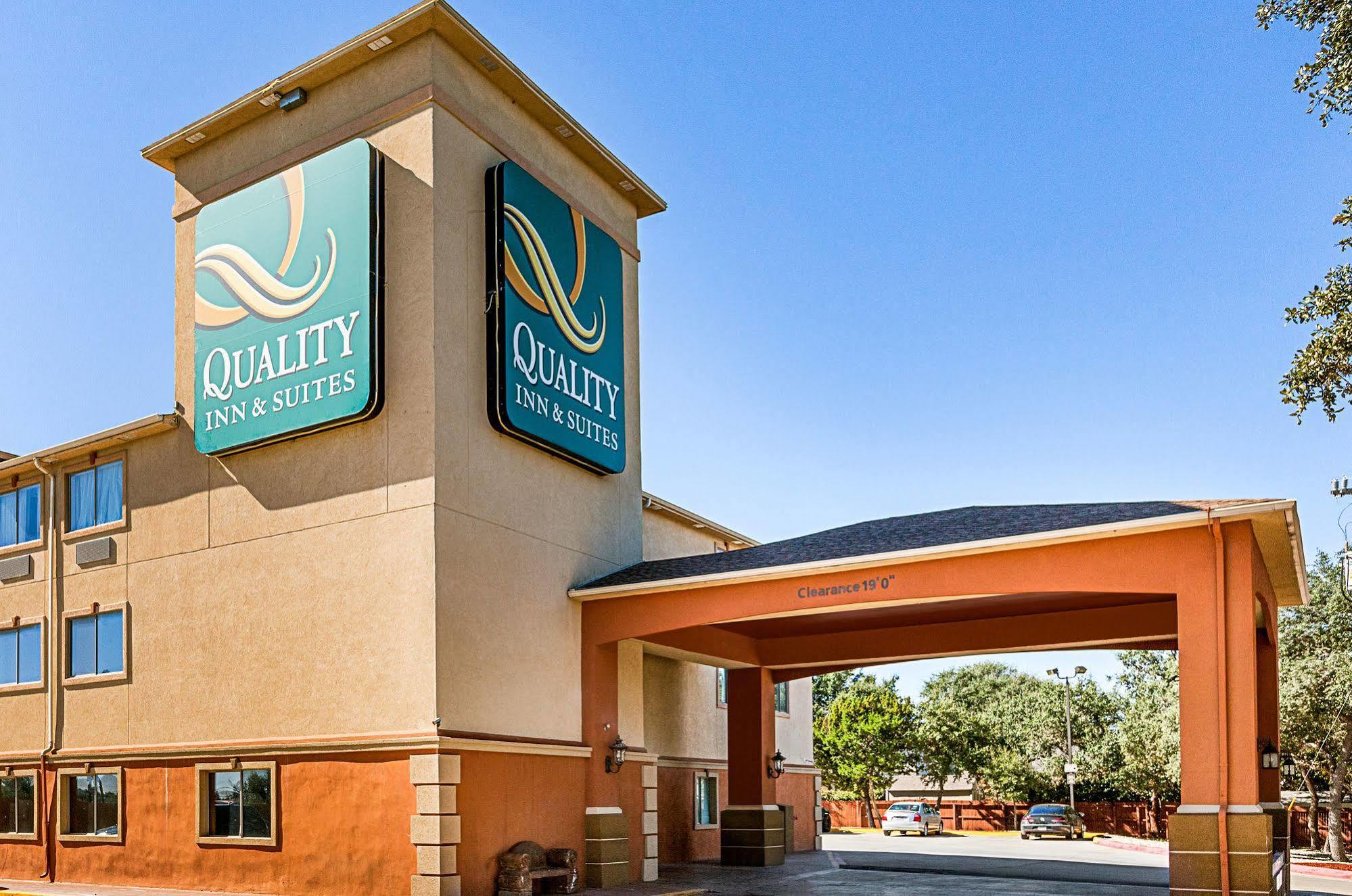 Quality Inn & Suites Seaworld North San Antonio Eksteriør billede